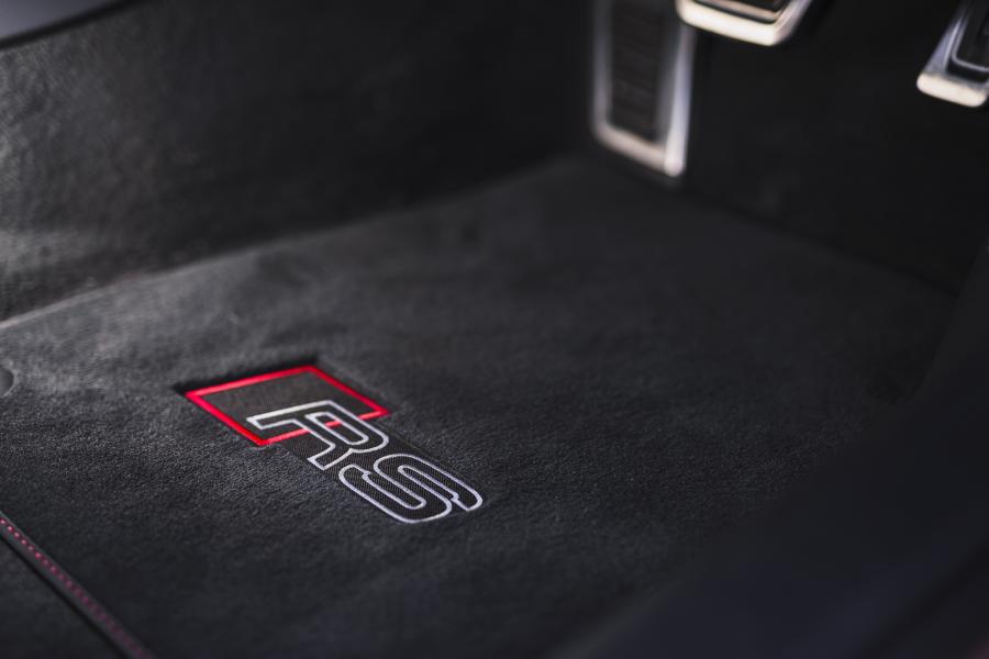 Детали интерьера Audi RS7 Sportback 2020 года  (UK) (фото 73 из 118)
